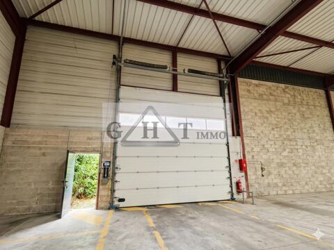   ENTREPÔT INDÉPENDANT À LOUER – 688 M² – CESSON (77240) 