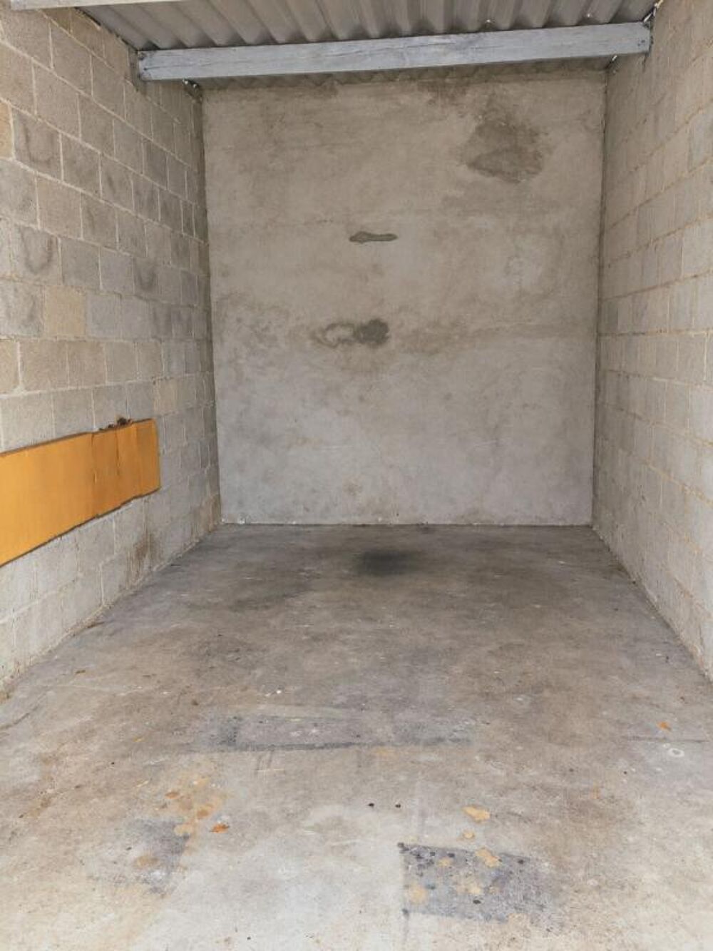 Vente Parking/Garage Garage La Roche Sur Yon 1 pièce(s) 17 m2 La roche sur yon