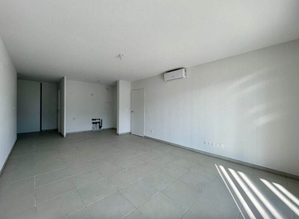 Très beau 3 pièces de 67 m² avec sa terrasse de 10 m², un double stationnement