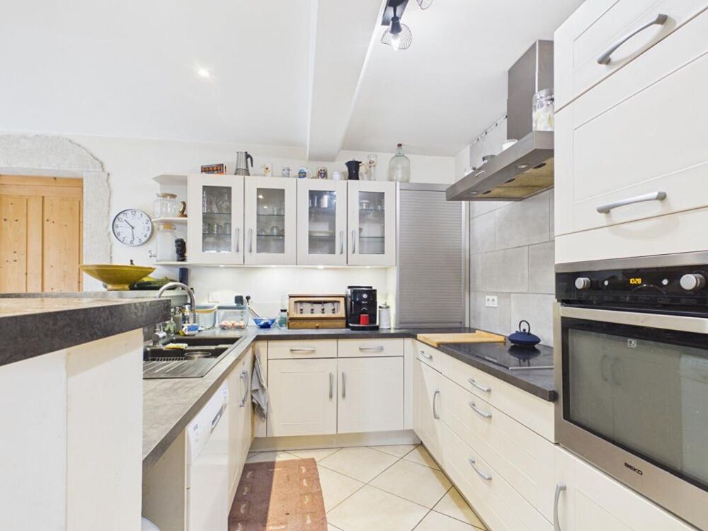 Vente Maison Maison de caractère en pierre, beaux volumes et grand terrain Challonges