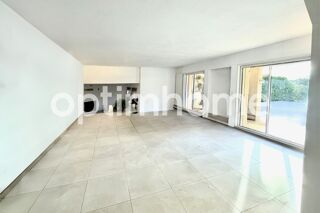  Villa  vendre 8 pices 323 m