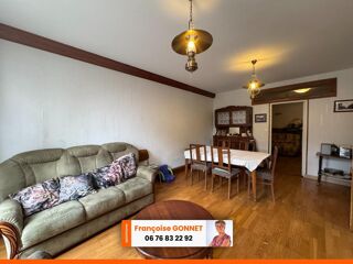 Vente Maison Maison de 120 m² - Centre ville de SAINT AMAND MONTROND - 3 Chambres - Dépendances - 84 900 € Saint amand montrond