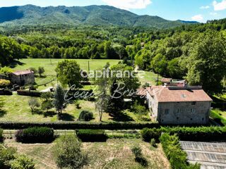  Propriété/château à vendre 7 pièces 243 m²