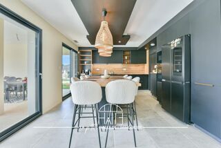  Villa à vendre 9 pièces 236 m²