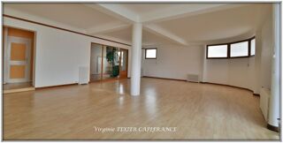  Immeuble � vendre 11 pi�ces 437 m�