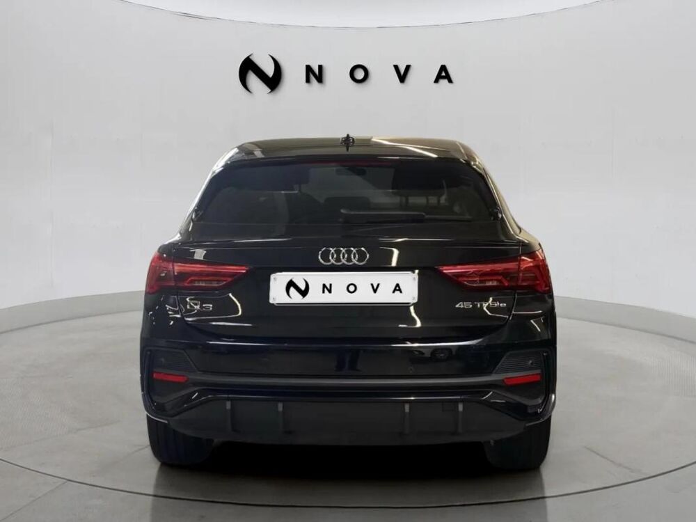 Q3 Sportback • 45 TFSI e S line Attache remorque Toit ouvrant 2023 occasion 33600 Pessac