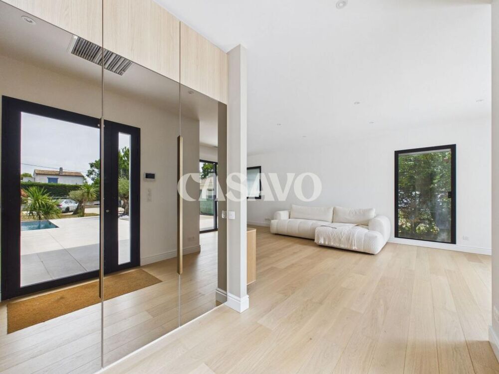 Vente Maison 5 pièces de 152m² - 33850 Léognan