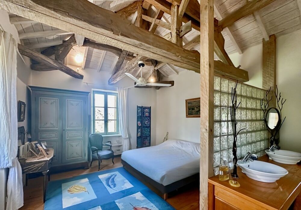 � vendre  Maison Montr�al (32250)