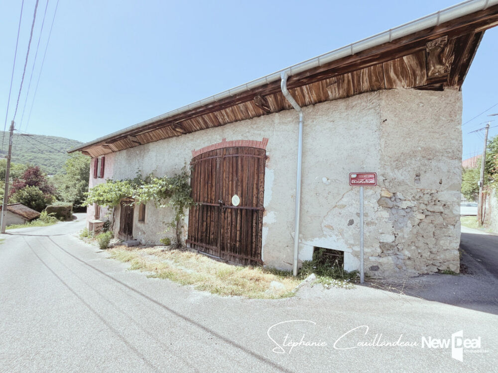 Grange à rénover à GRESY SUR AIX