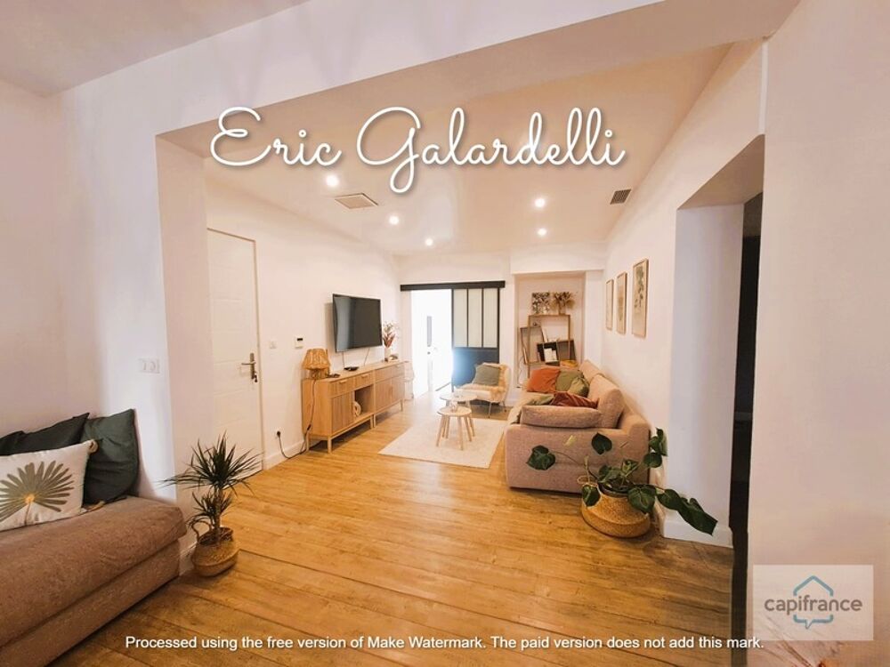 A VENDRE RARE OPPORTUNITE vaste appartement ancien entièrement rénové, prestations luxueuses, 4 pièces, en plein centre ville,