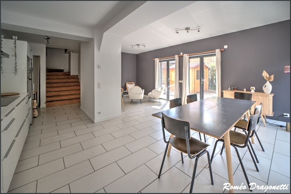 à vendre  Duplex/triplex Prévessin-Moëns (01280)