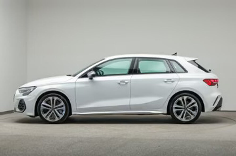 A3 S3 2.0 TFSI quattro S tronic Assist Navi Sound Kamera 2025 occasion 33000 Bordeaux