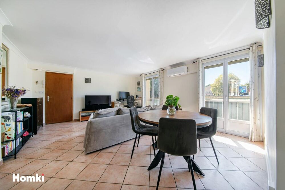Appartement T3 de 70 m² à Aix-en-Provence 13100, Avenue Henri Pontier