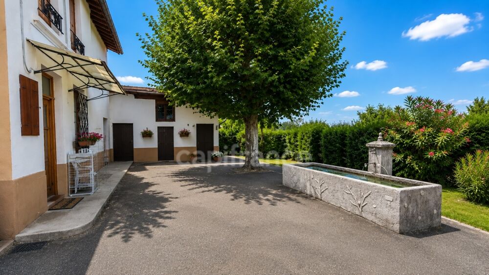 Maison de caractère 165 m²  4 chambres  Suite indépendante  Piscine  Source privée  Terrain 1 499 m