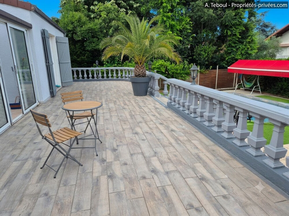Vente Maison Coup de coeur : Villa familiale d'exception de 210m² - 5 chambres - Piscine -et jardin - Bron Les Genets Bron