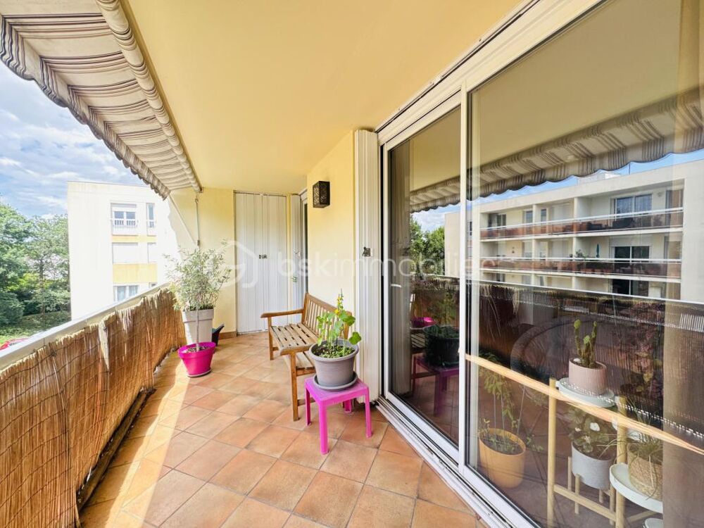Spacieux T4 lumineux  Résidence sécurisée avec balcon et parking