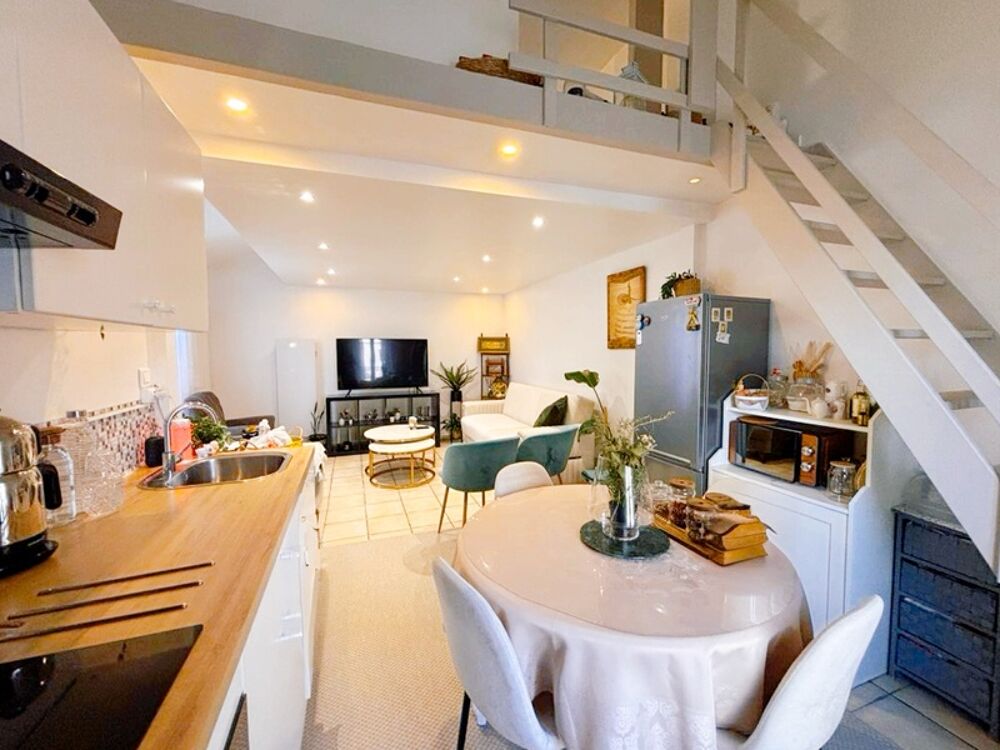 EXCLUSIVITÉ  Maison pleine de charme, emplacement idéal !