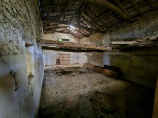  Remise / Grange � vendre 4 pi�ces 495 m�