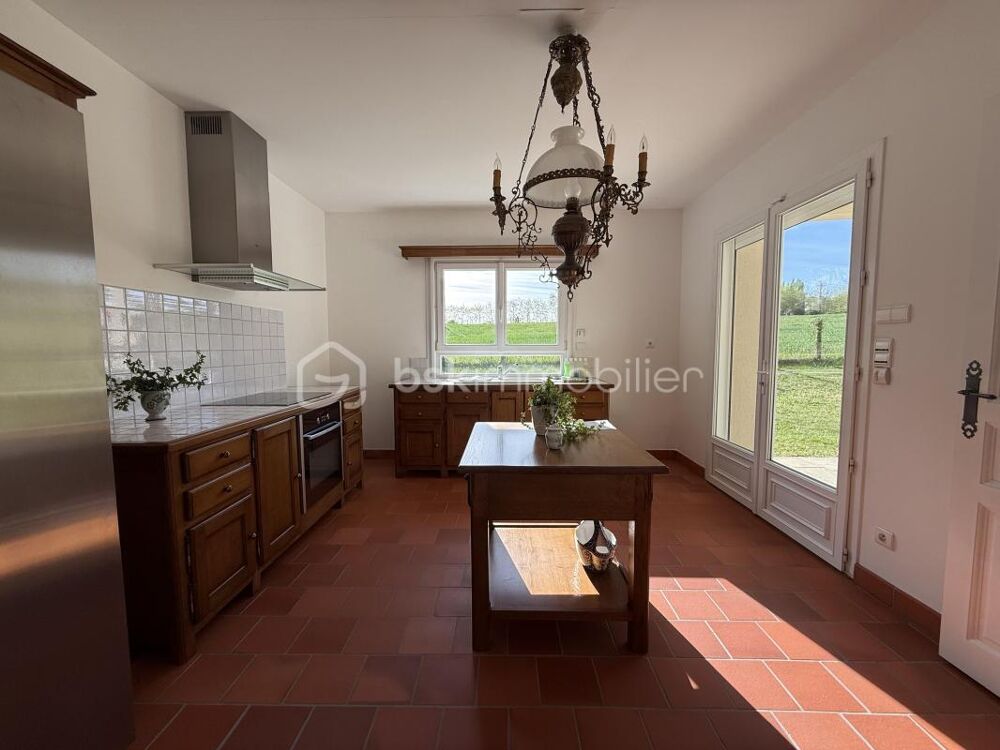 Vente Maison Maison familiale de 135 m² – Plein pied – Sous-sol complet – Terrain de 3 000 m² – DPE C Le mans