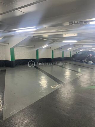  Parking / Garage à vendre 
