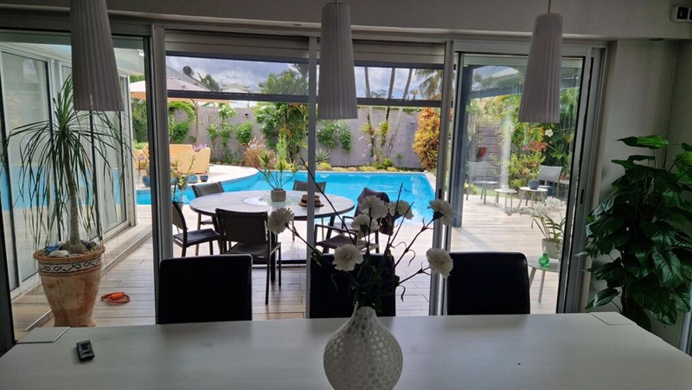 � vendre  Villa Baie-Mahault (97122)