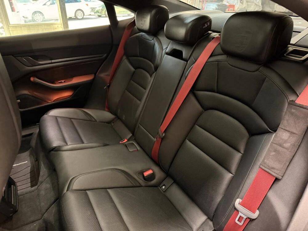 Taycan 4S 530ch- 5 places- pano- pack carbone- sport chrono- craie 2020 occasion 73000 Chambery
