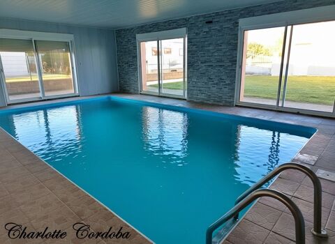   BAISSE DE PRIX : Grande maison familiale contemporaine 4 chambres avec piscine int�rieure Maison - 9 pi�ce(s) - 253 m�