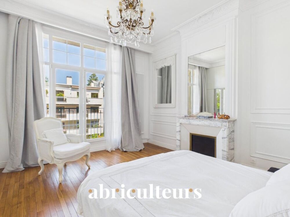 Appartement familial - 189 m² - 7 pièces - Charme de l'ancien en vente à Saint-Mandé (94160)