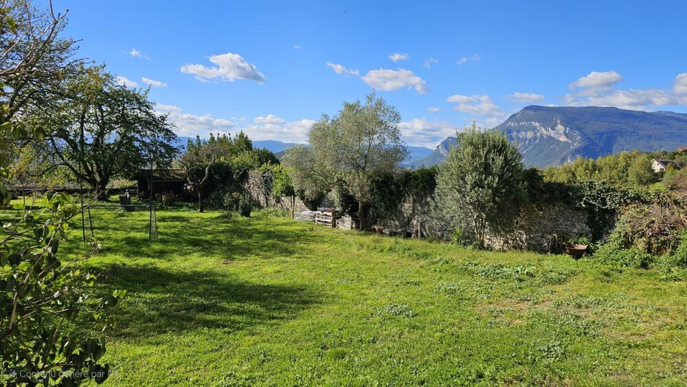 Vente Maison Authenticité et espace : grande maison mitoyenne en pierre avec 5 chambres à vendre à CHINDRIEUX avec garage et terrain proche d Chindrieux