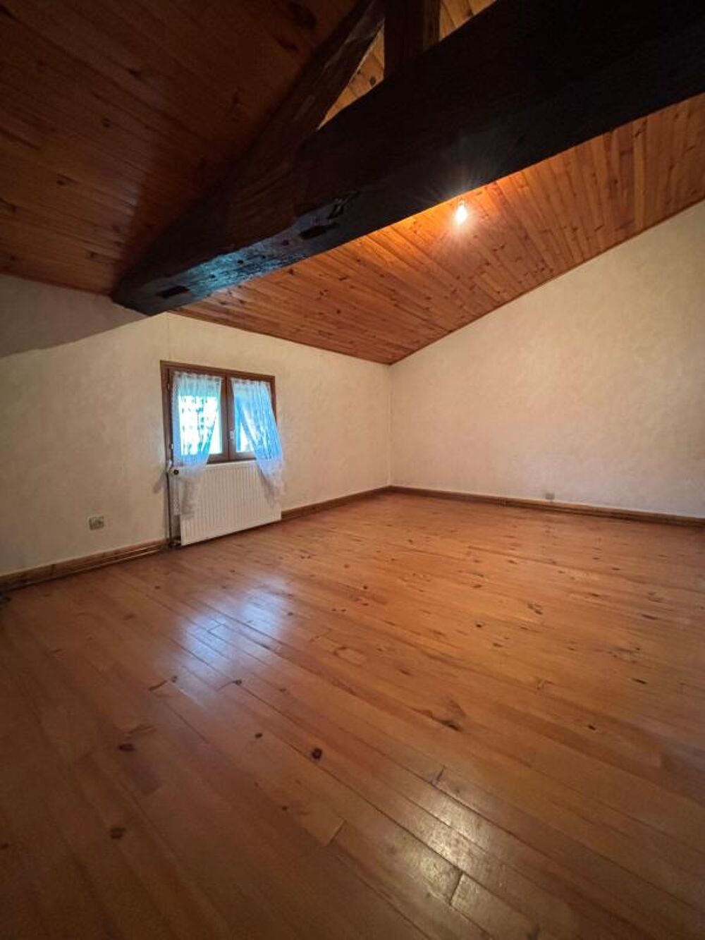 Maison 4 chambres 140 m2 Centre Polliat