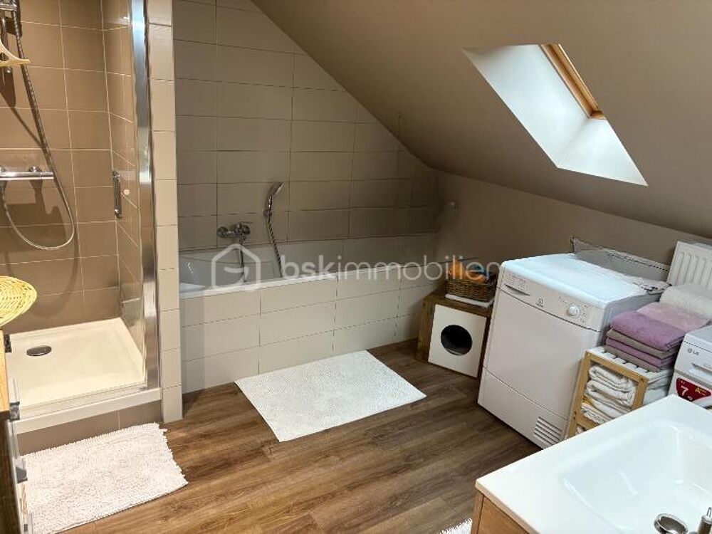 Vente Immeuble Immeuble 256 m2 hypercentre de Sarreguemines rénové & loué - Lot de 4 appartements - Rentabilité immédiate - Spécial Investisseu Sarreguemines