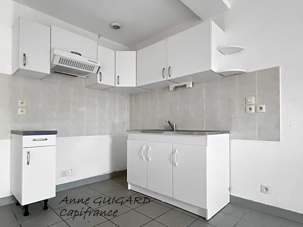SERRIERES EN CHAUTAGNE (73) - 3 PIECES exposé sud avec terrasse de 41m² et parking, petite copropriété