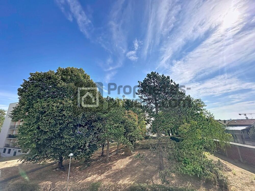 APPARTEMENT F4 TRAVERSANT AVEC BALCON, BOX ET CAVE