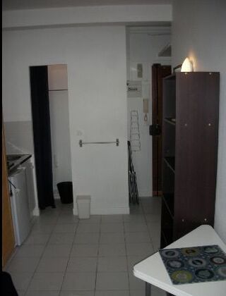  Appartement à louer 1 pièce 14 m²