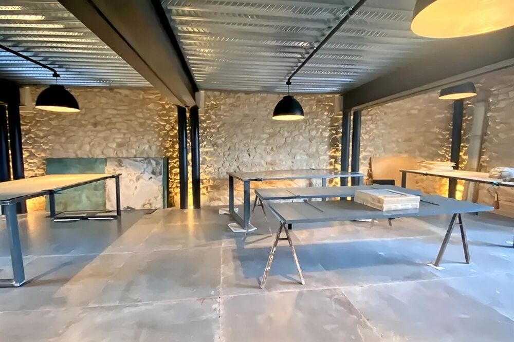   Local/bureau à louer AIX EN PROVENCE (13)dans ancien chai viticole du XVIIIe – 132 m² Aix en provence