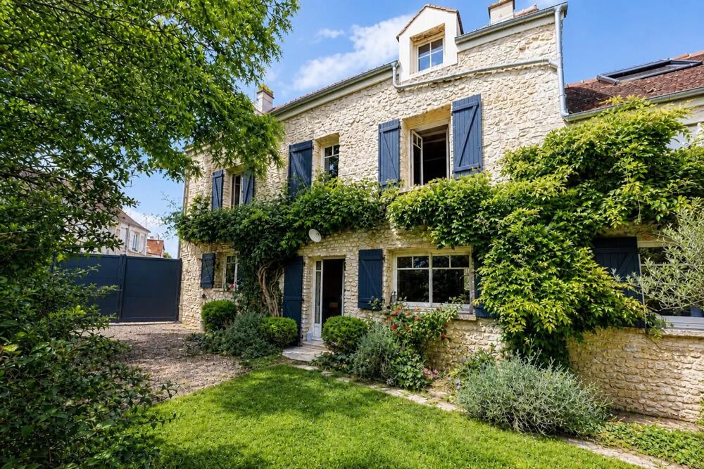 à vendre  Propriété/château Montainville (78124)