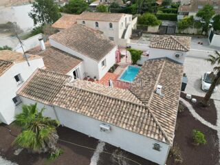 Proprit/chteau  vendre 8 pices 400 m