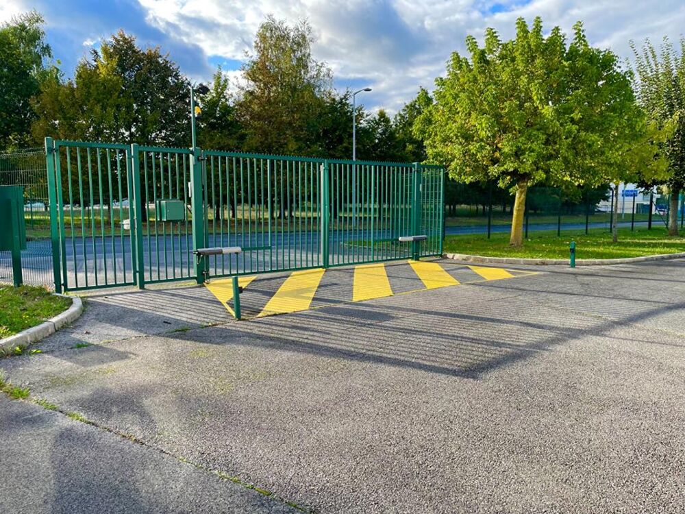   VERNEUIL EN HALATTE - Bureaux Parc Alata15 m² à 160 m² Verneuil en halatte