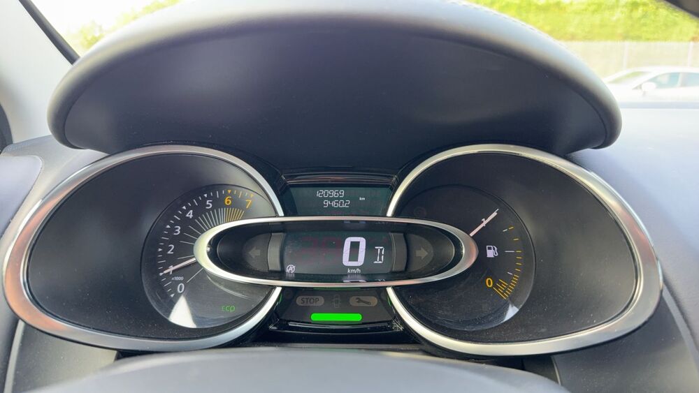 Clio IV 1.2 TCe 120 EDC Initiale Paris 2016 occasion 69400 Villefranche Sur Saone
