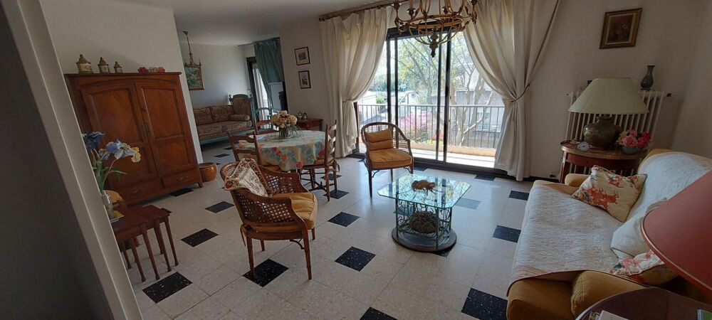Appartement 4 pièces 106 m² · à Nimes · 106 m² · 145 000 €