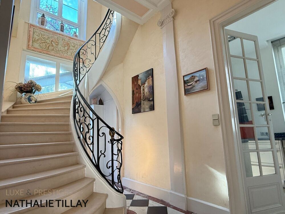 Hotel particulier de 1850 , à vendre , jardin et garage, Orleans cathédrale