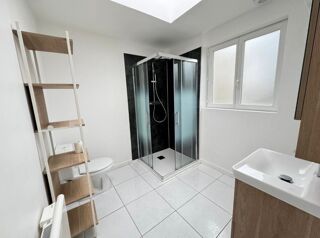  Immeuble à vendre 6 pièces 180 m²
