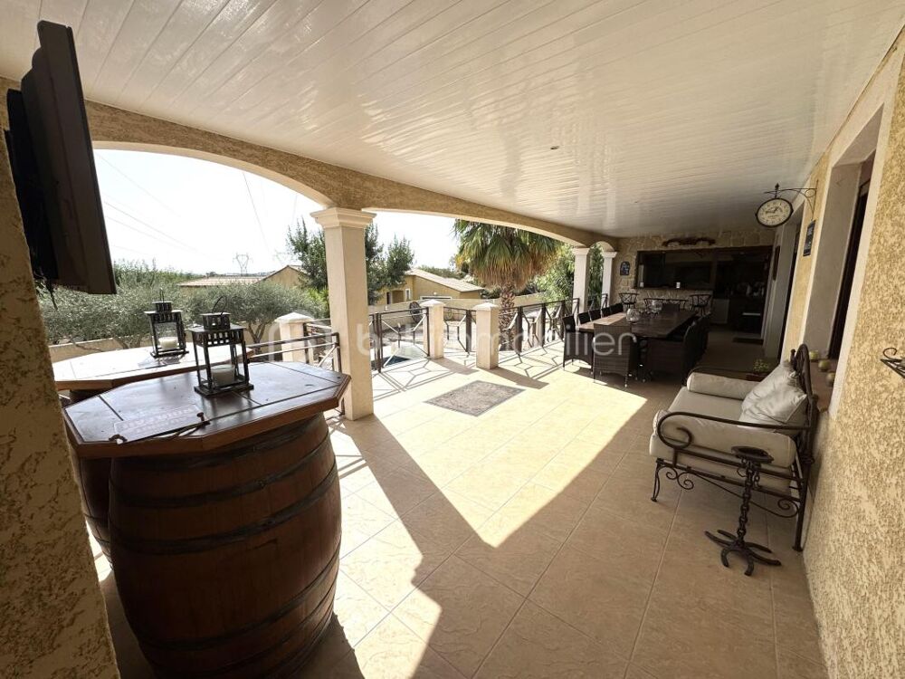 VILLA 136m² PLAIN PIED 3 CHAMBRES PISCINE