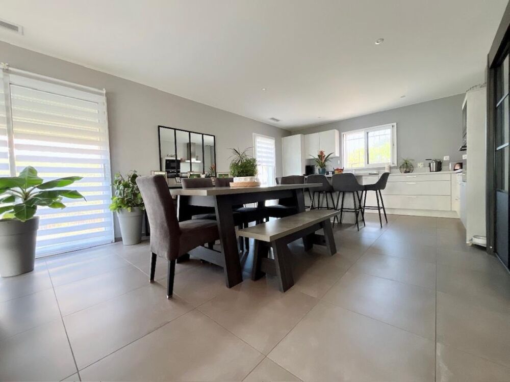 Vente Maison Magnifique maison de 118 m² en R+1 sur un terrain de 435 m²  en 3 faces piscinable et sans vis-à-vis Canohes