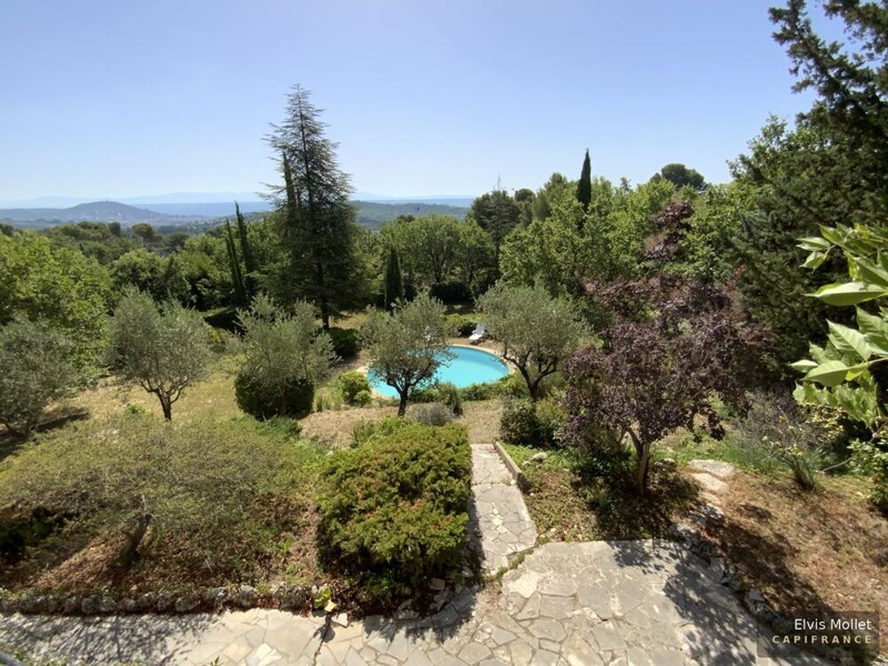 Entre panorama alpin et pinède provençale une propriété d'exception à Pierrevert