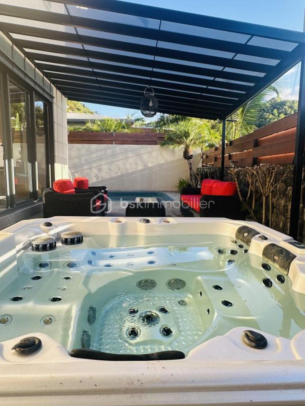 Vente Maison Villa contemporaine familiale avec Piscine & Jacuzzi Sainte marie