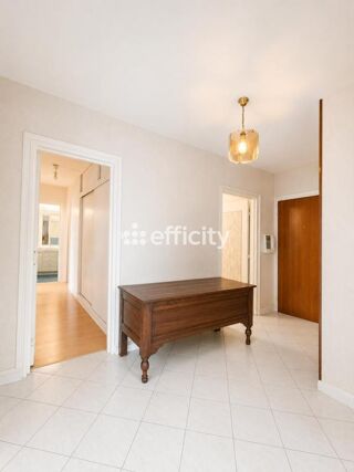  Appartement � vendre 5 pi�ces 82 m�