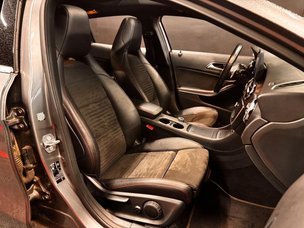 Classe GLA 200 d 7-G DCT Fascination PACK AMG 2018 occasion 78200 Mantes La Jolie