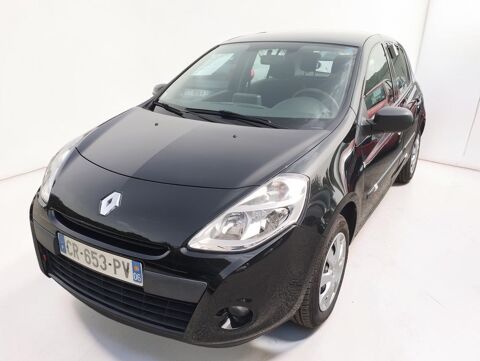 Annonce voiture Renault Clio 2500 €