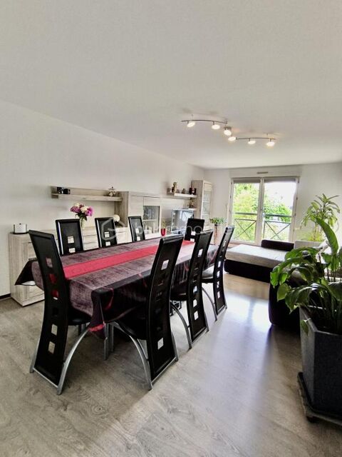   Bel appartement 88 m2 - 1er étage avec ascenseur - 3 chambres - caves - box et parkings VE sous-sol Appartement - 4 pièce(s) - 88 m²